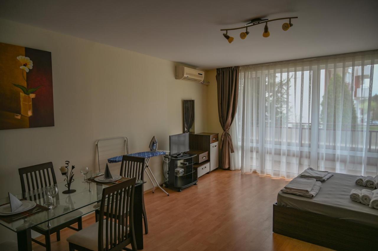 Panorama Fort Beach, Фамилно Студио Deluxe Sveti Vlas Ngoại thất bức ảnh